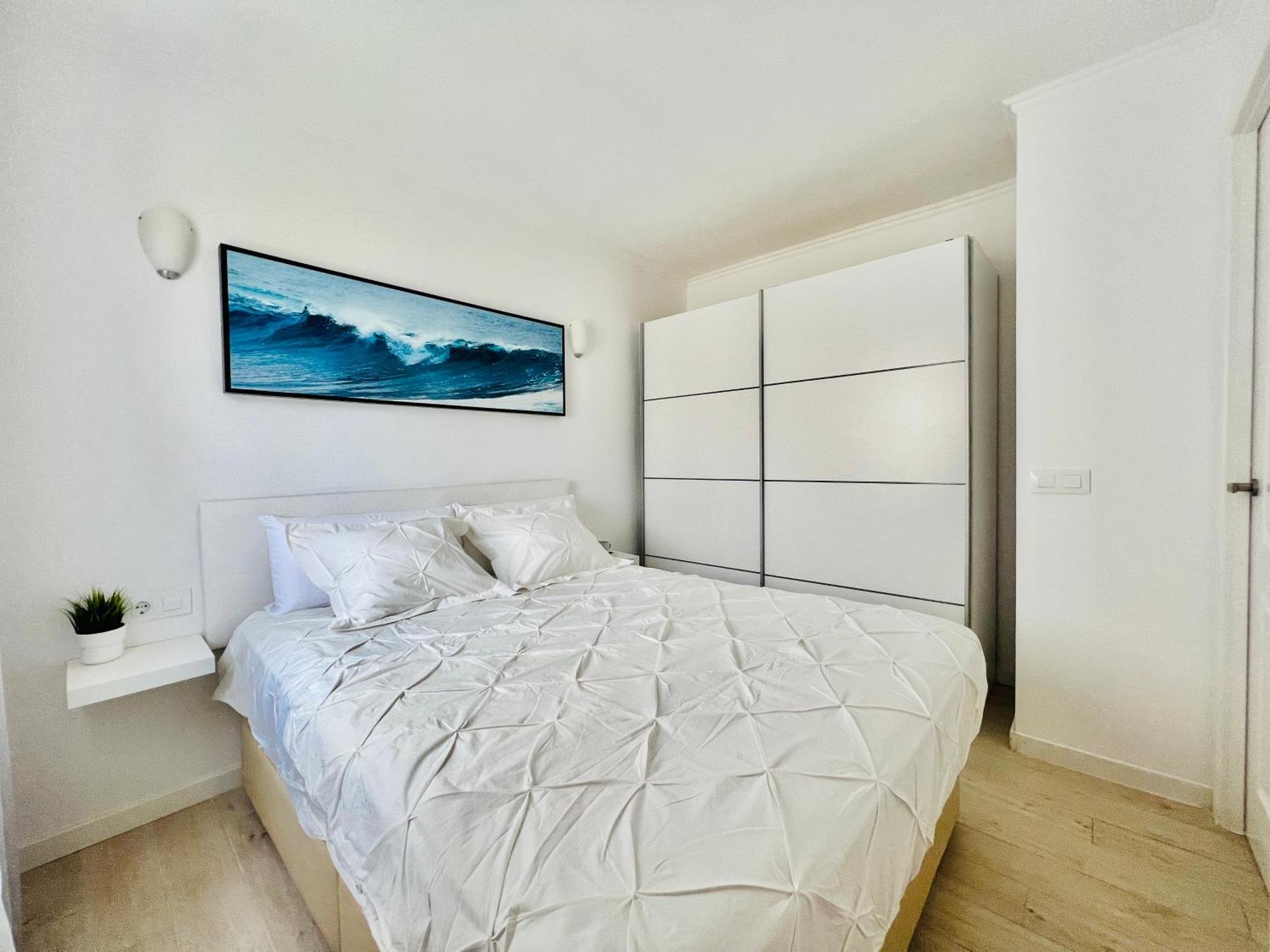 Paulmarie Apartment Ocean View In Windsor Park アデヘ エクステリア 写真